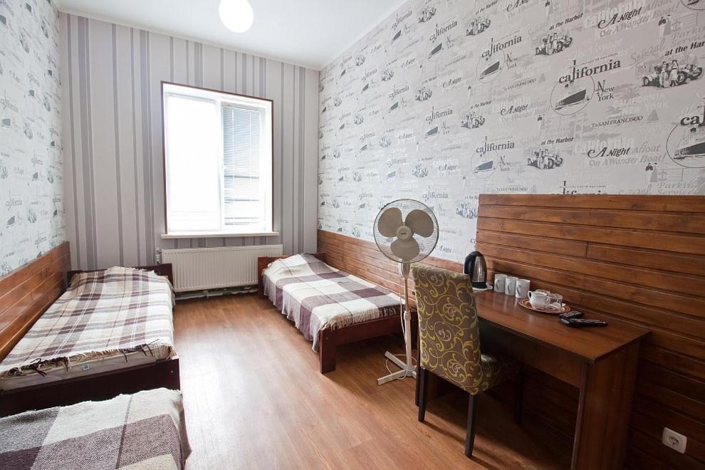 Tsentr Hostel Vinnytsja Buitenkant foto