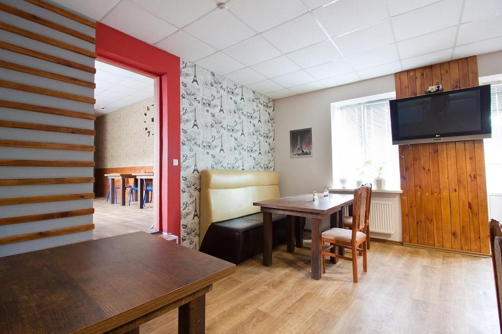 Tsentr Hostel Vinnytsja Buitenkant foto