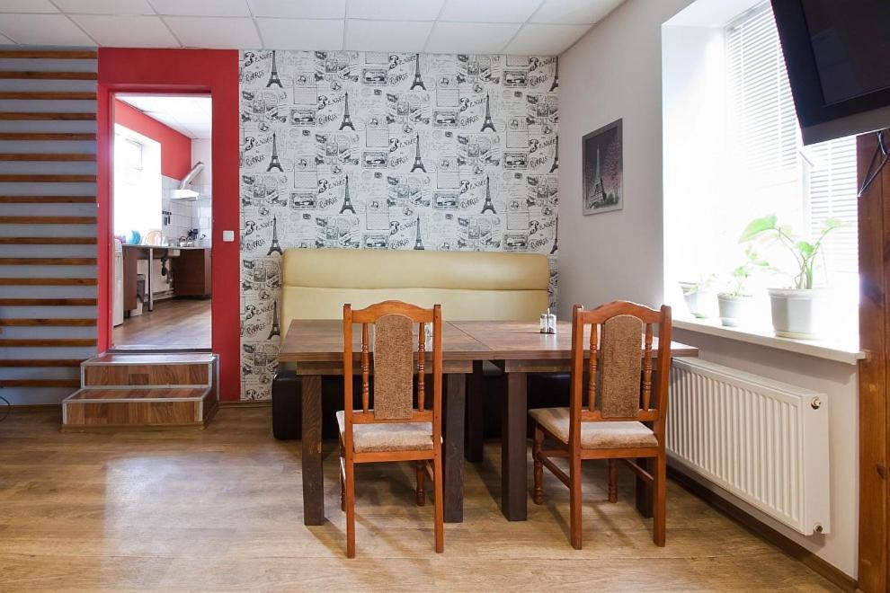 Tsentr Hostel Vinnytsja Buitenkant foto